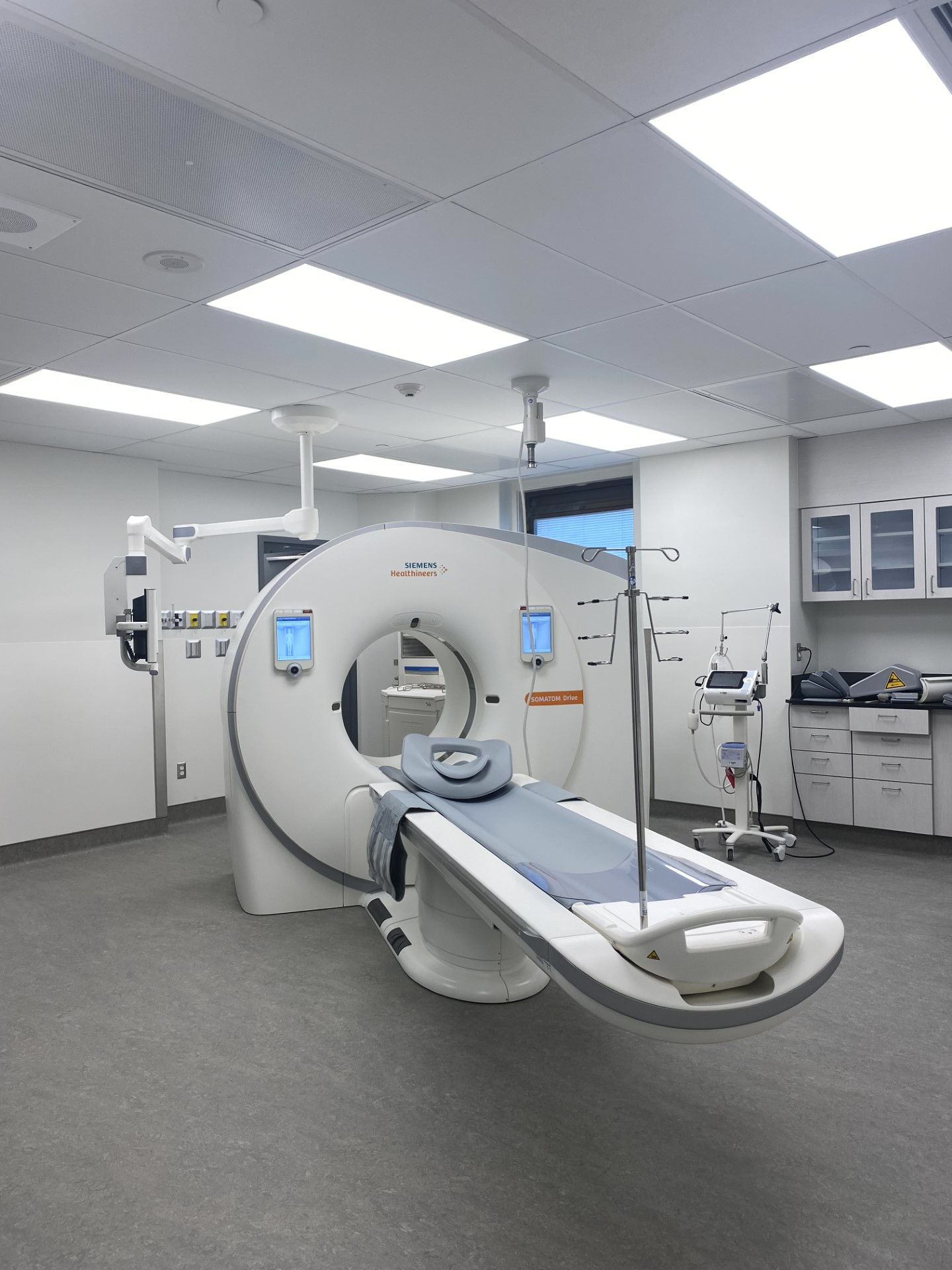un-nouveau-tomodensitom-tre-double-source-arrive-au-neuro-centre